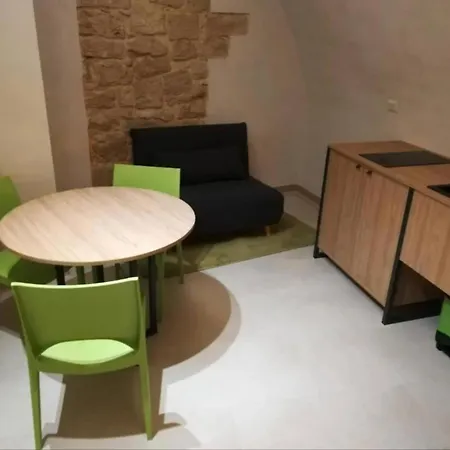 Locus Pendinelli 53-the Philosophy Of A Bb, The Details Of A Apartment Trani